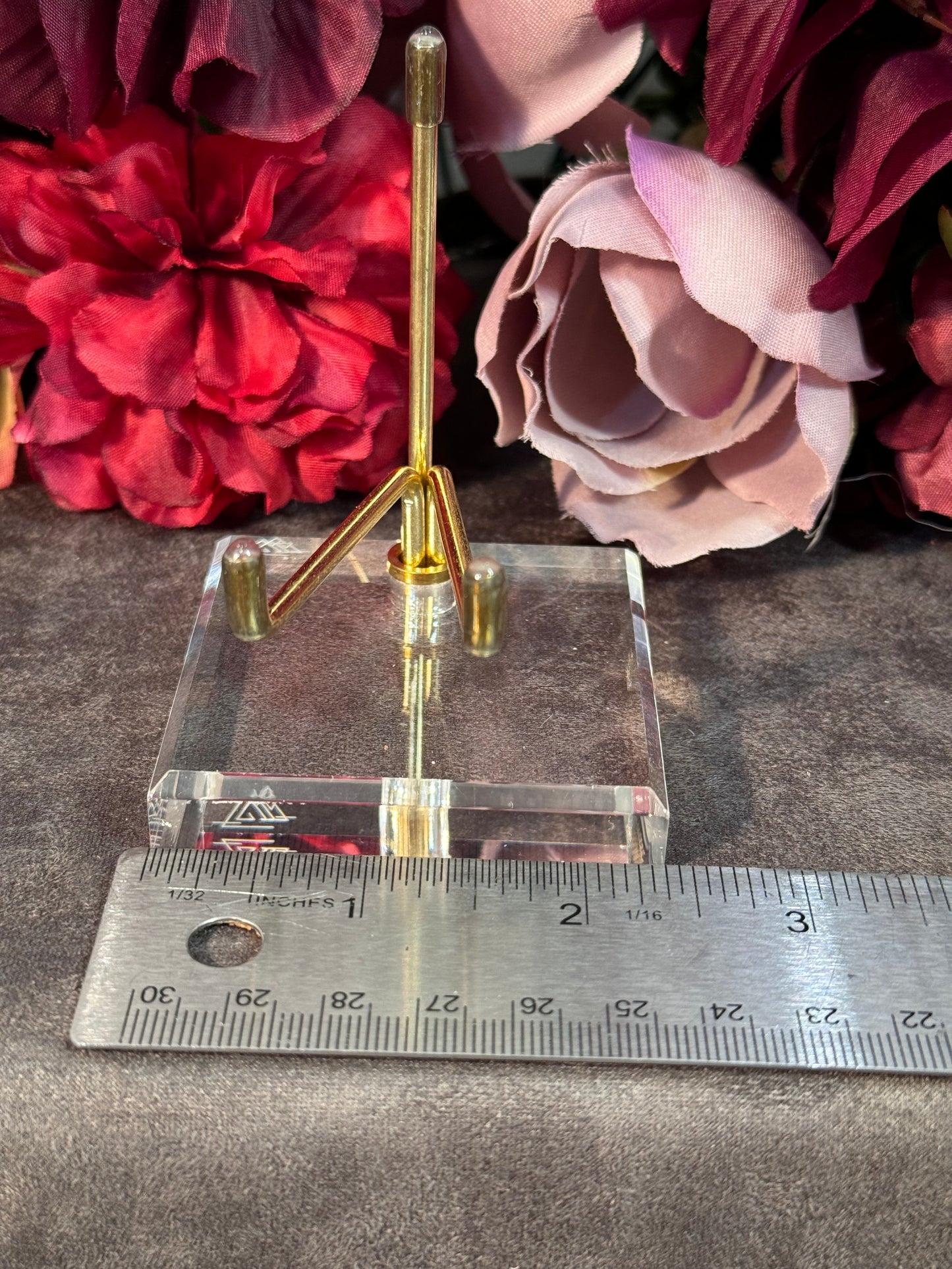 High Quality Adjustable Mineral Stand Size Medium 2.5”