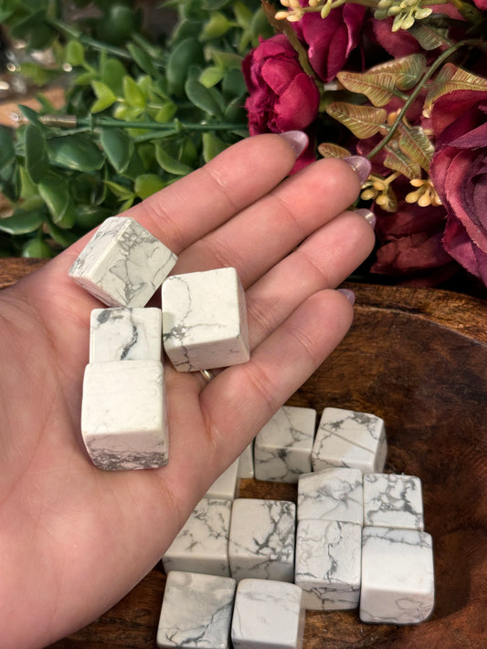 Howlite Cube Tumble